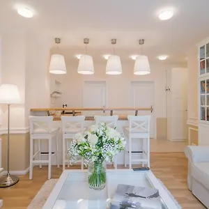 Revelton Hotel apartamentowy